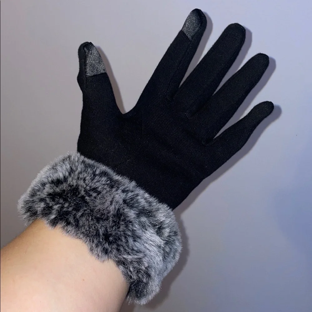 2 Chic Touchscreen Thermal Gloves with Faux Fur Cuffs black Gray